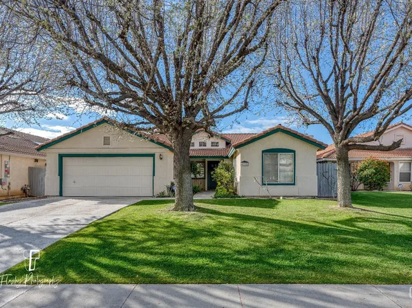 8707 Starfish Dr, Bakersfield, CA 93312