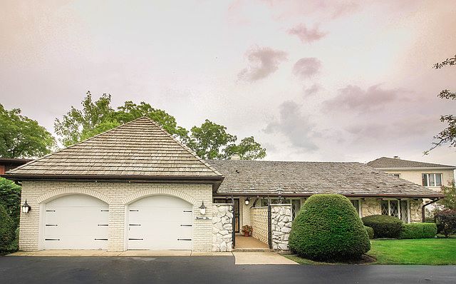 1st image of 1310 Shagbark Dr