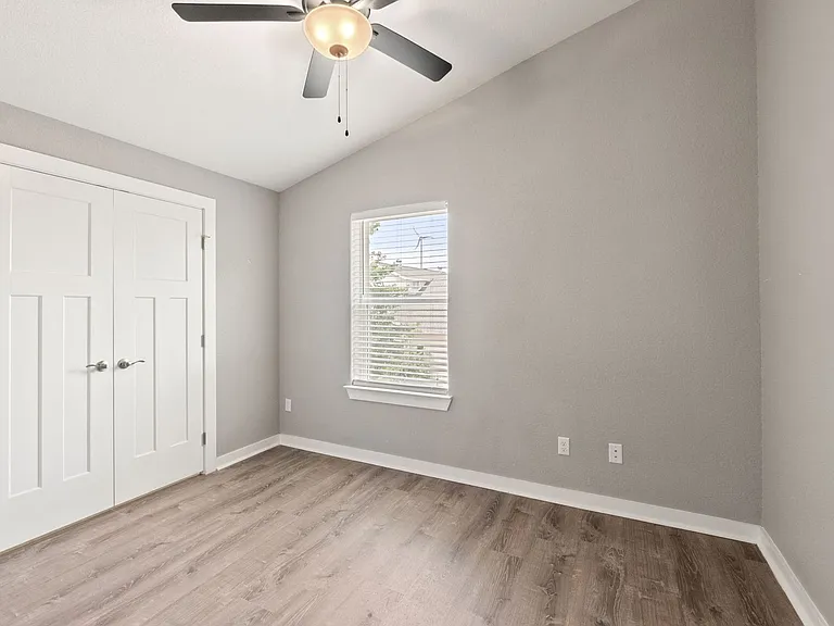 20 Tate Lane — Photo 18
