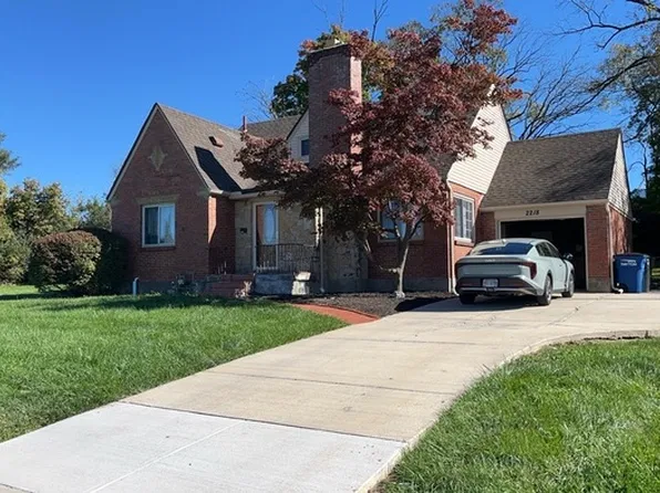 2218 Benson Dr, Dayton, OH 45406