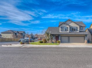 2905 SW 49th St, Redmond, OR 97756