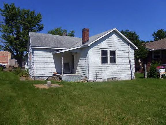 2nd image of 227 Washington Ave