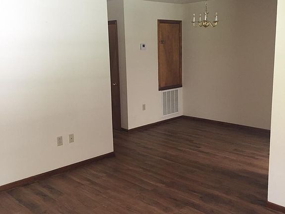 4th image of 29606 Burns Ln #B