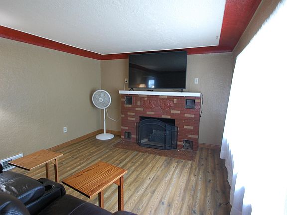 5th image of 209 S Livingston St