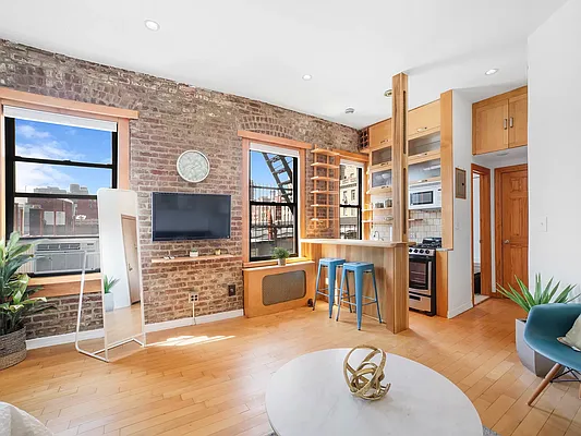 Rented by Oxford Property Group | media 23