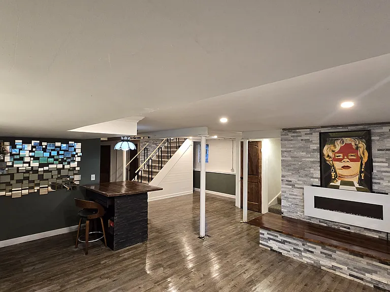 740 N La Grange Rd #1 — Photo 17