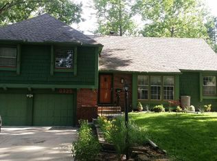 6325 W 101st Ter, Overland Park, KS 66212