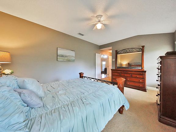 5th image of 4388 Rogers Island Dr E