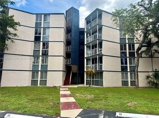 Las Brisas@ Country Club, Hialeah, FL 33015