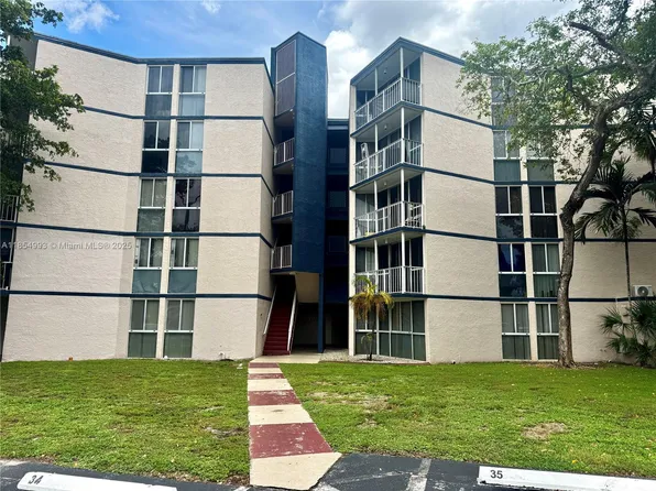 7165 NW 186th St APT A211, Hialeah, FL 33015