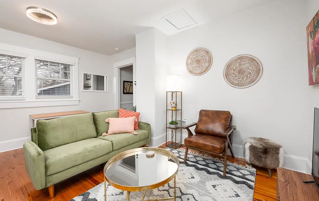 208 Leftwich St — Photo 3
