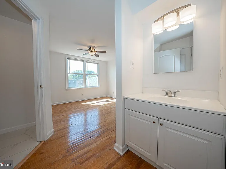 2822 Ogden St #A — Photo 23
