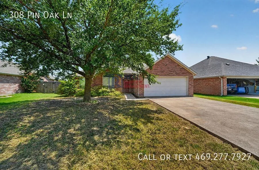Charming 3-bedroom, 2-bath home — Photo 1