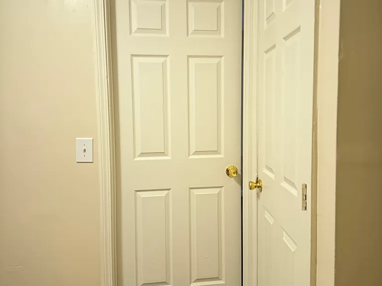 435 Brooks Ave #UP — Photo 38