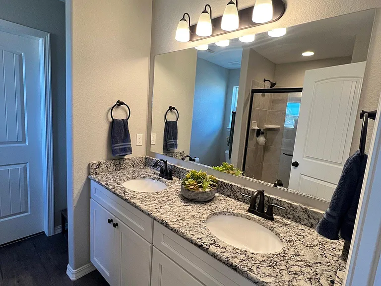 7567 Benecia Dr — Photo 22