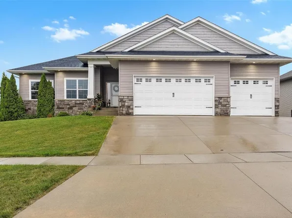 920 2nd St, Fairfax, IA 52228