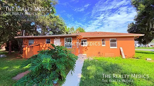5122 Old Cheney Hwy Photo 1