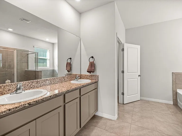 8931 SW 49th Cir — Photo 13