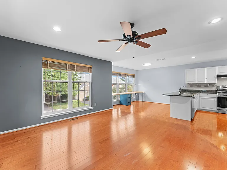 Open flowing floor plan. Living room to breakfast area and kitchen