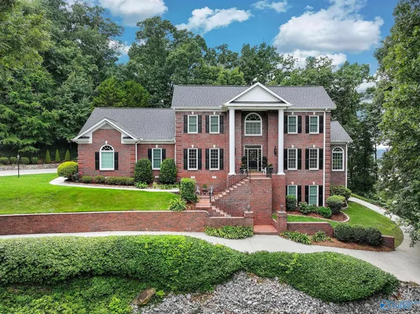 4016 Windsor Dr, Guntersville, AL 35976