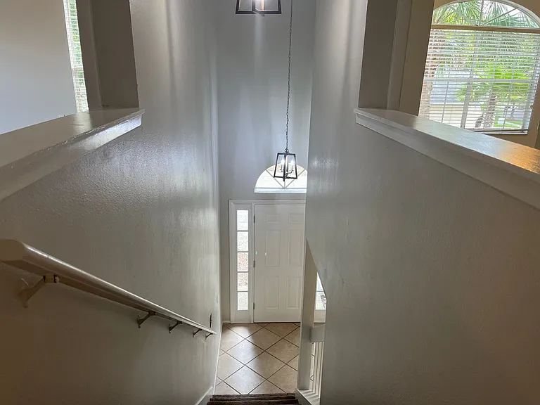 820 Stonechapel Ct — Photo 25