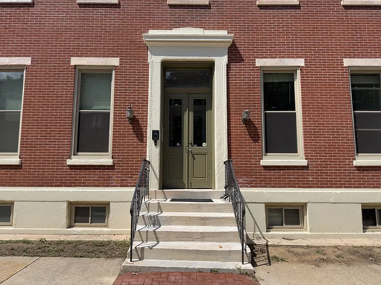 1703 Green St #4 — Photo 32