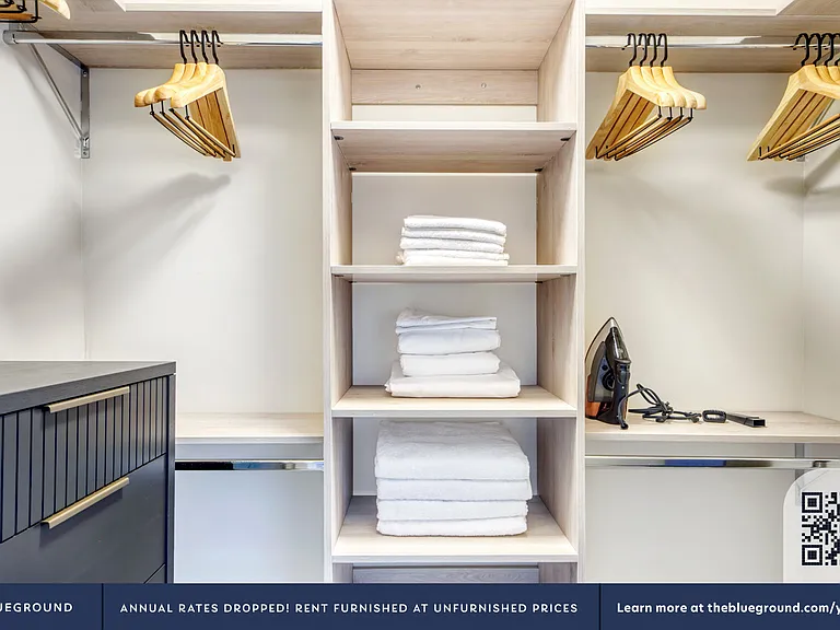 Walk-in Closet