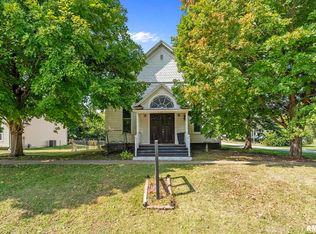 1901 13th St, Viola, IL 61486