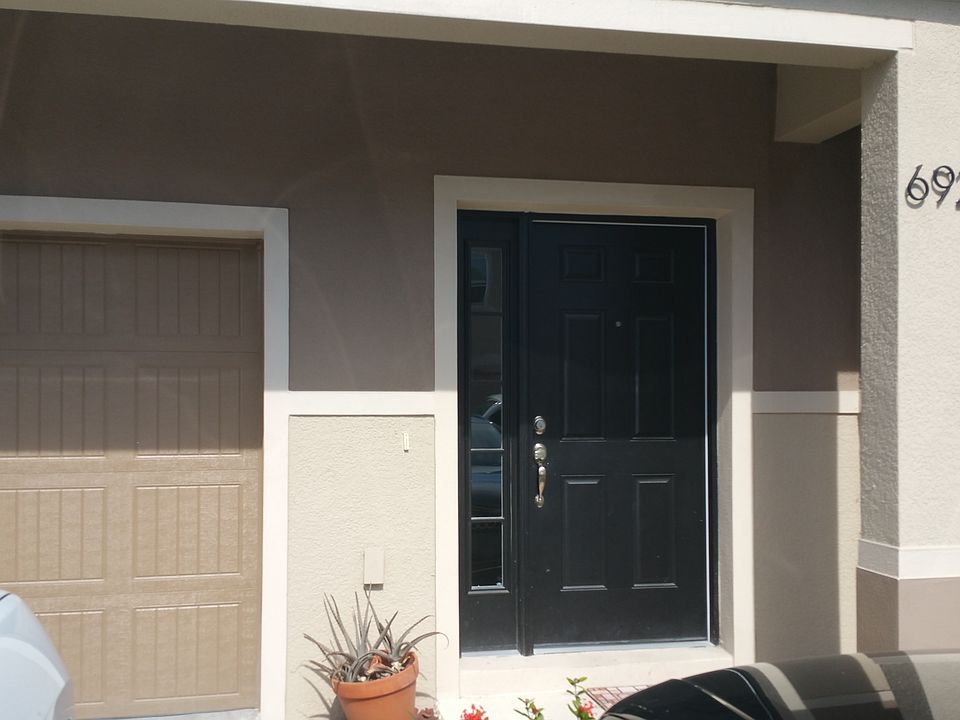 1st image of 6925 40th Ln N