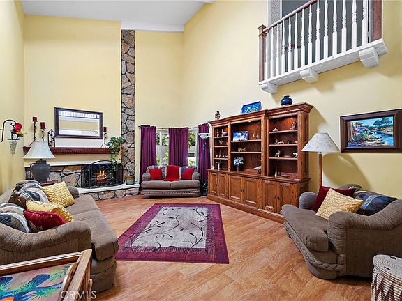 4th image of 17527 Briarwood St