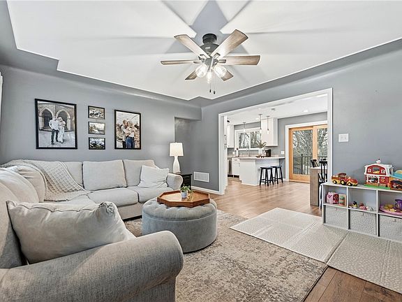 3rd image of 38 Magill Dr