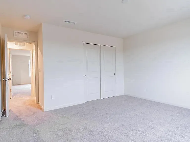 4003 White Pine Ln — Photo 13