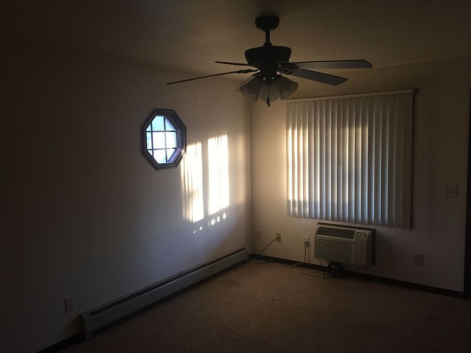2nd image of 3160 Rosalie Pkwy #7