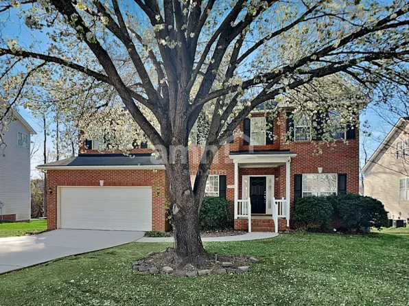 2286 Rothwood Acres Rd, Greensboro, NC 27406