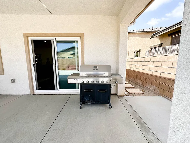 26318 Desert Rose Ln — Photo 55