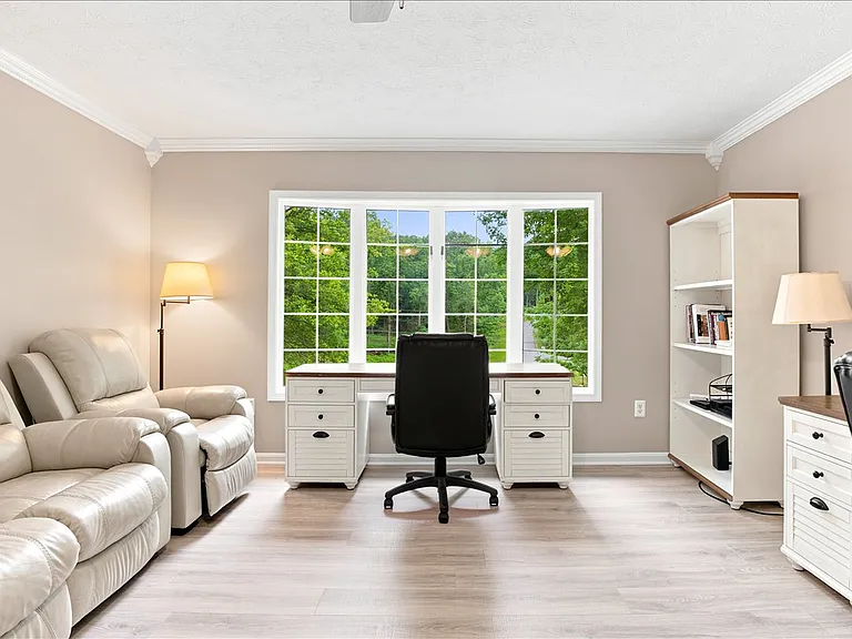 111 Launchris Dr — Photo 48