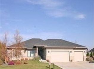 1950 Southern Light Dr, Lincoln, NE 68512