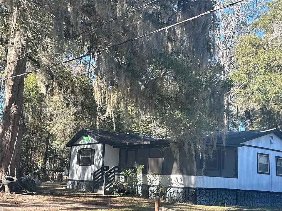 2nd image of 2801 SE 50th St