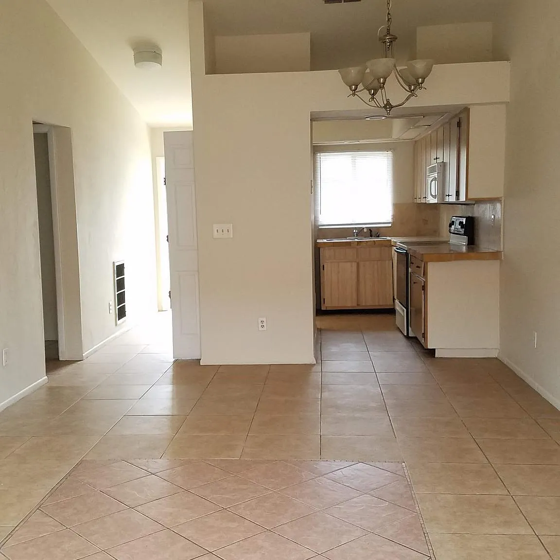 2 bed, 1.5 bath, $1,350 — Photo 2