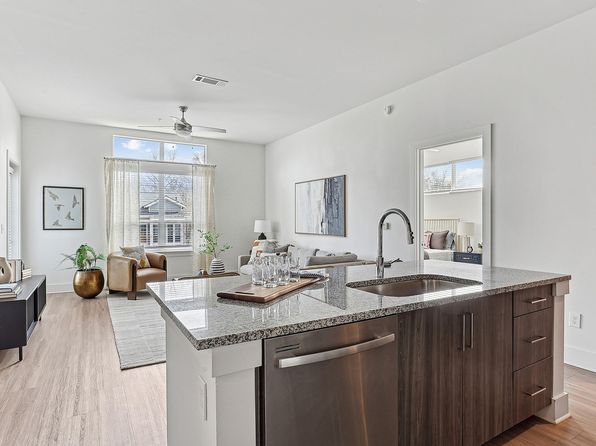 1099 Boulevard Se #4-4313