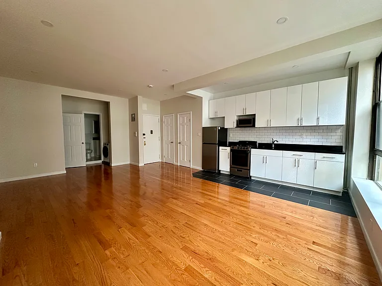 50 W 55th St #5F — Photo 17