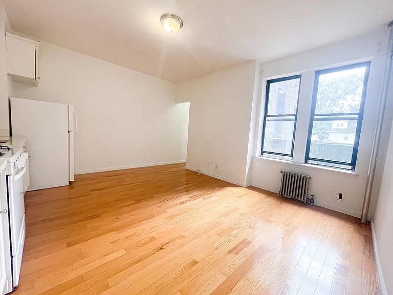 160 Fenimore St #2 — Photo 1