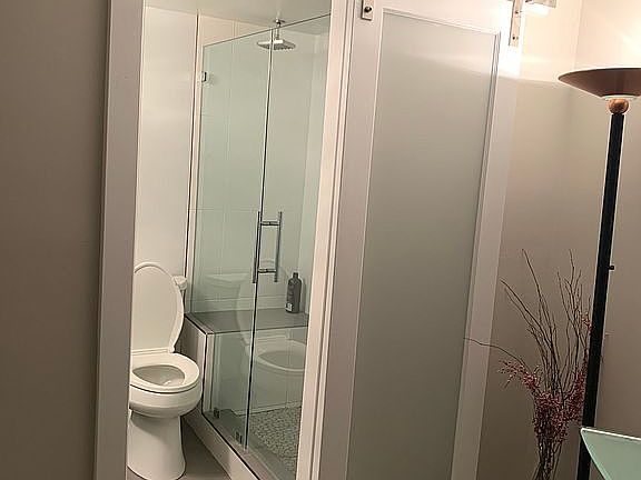 Bathroom #2-2