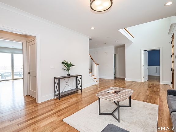 4th image of 70 Meadow Ridge Road