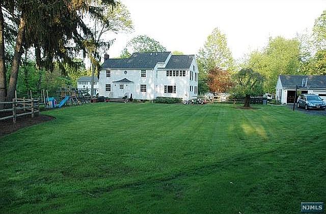2nd image of 489 James Way