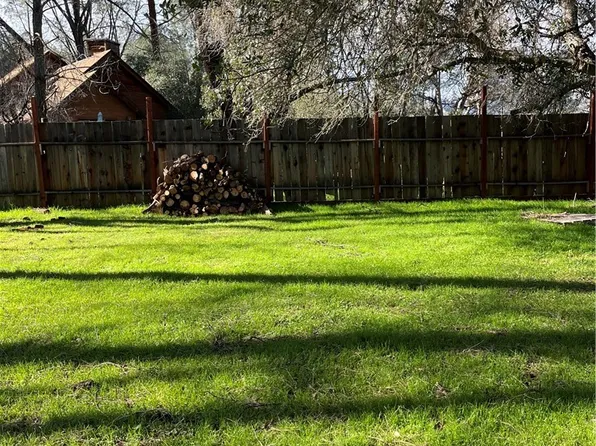 16730 Comanche Trl, Clearlake Oaks, CA 95423