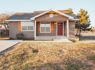 2100 W 4th St, Plainview, TX 79072