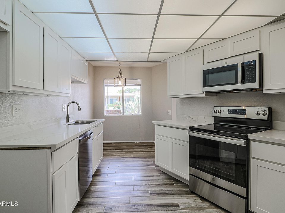 1st image of 10905 W Coggins Dr