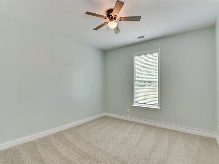 183 Williston Rd — Photo 31