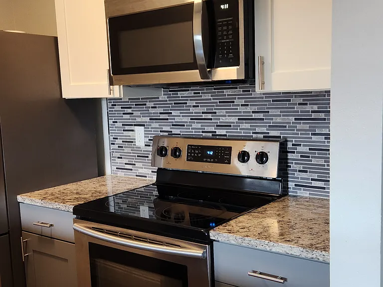 1400 Gandy Blvd N #1613 — Photo 1